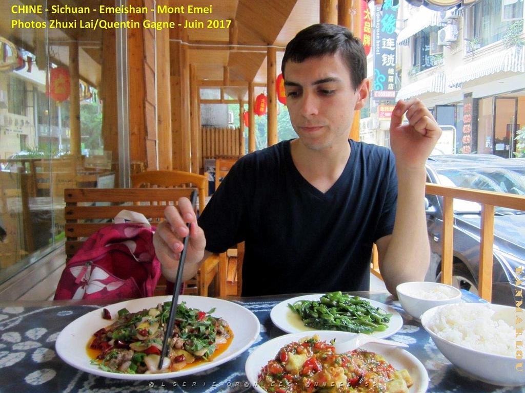 Emeishan 046.JPG